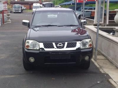 2009 Nissan Hardbody 2400i Se 4x4 (j26) P/u D/c